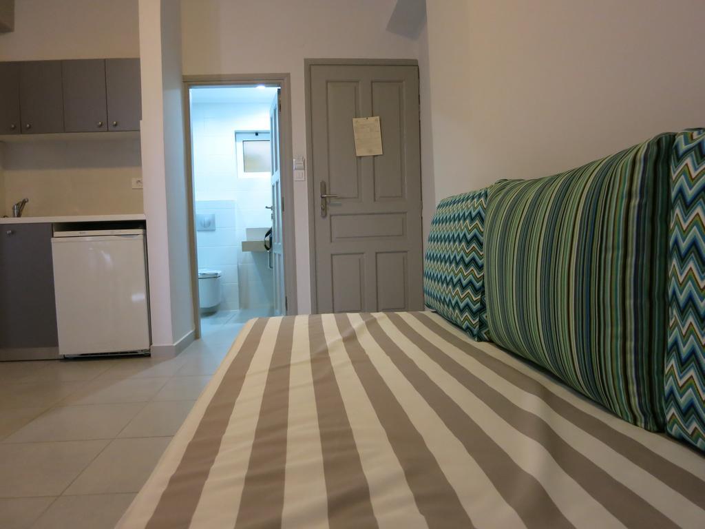 Amaryllis Aparthotel Platanias  Room photo