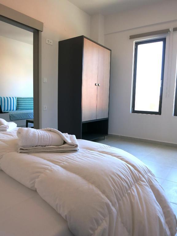 Amaryllis Aparthotel Platanias  Room photo